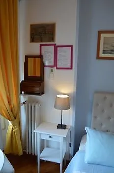 Domitilla 3* Genova