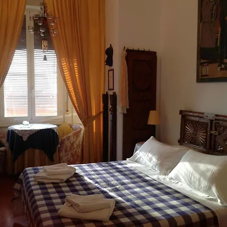 Domitilla 3* Genova
