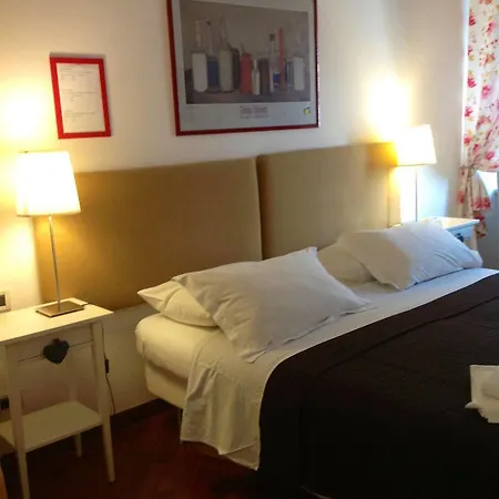 Domitilla 3* Genova